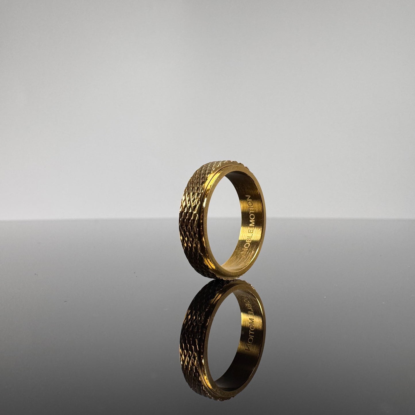 Royal Grid Ring - Gold
