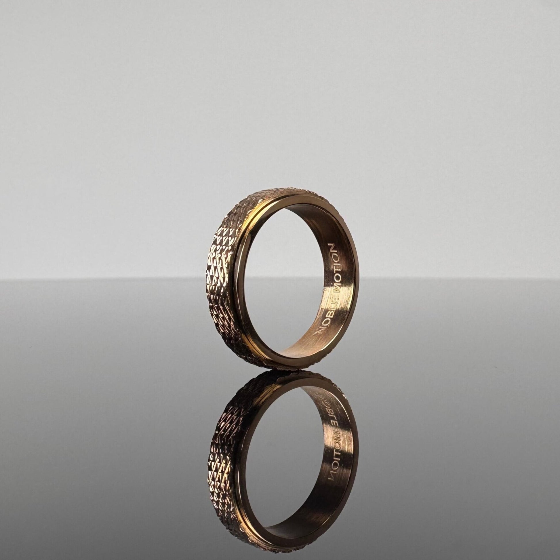 Royal Grid Ring - Rose - NOBLE MOTION